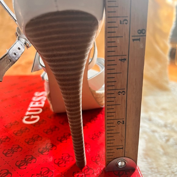 Guess White Patent Leather shoes with a platform raffia heel  Women Size 8 - Picture 9 of 12